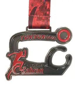fiber cam madalya Suppliers-Üst sınıf spor Metal madalya özel logo koşu ödülleri maraton oyunu çinko alaşım madalya kazanmak için