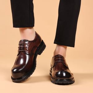 Chaussures habillées classiques Oxford à bout rond et semelle épaisse, rehaussantes, imperméables, antidérapantes et confortables pour hommes, en cuir, idéales pour les mariages - Product Image 3