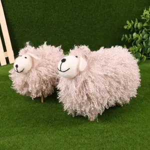 Huaqi WF0114 wooden handicrafts viking production wool felt animals sheep for photography props for products