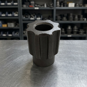 Inserto Universal para Centro de Eje, Componente Metálico Industrial de Alta Resistencia para Aplicaciones de Mantenimiento de Equipos - Product Image 1