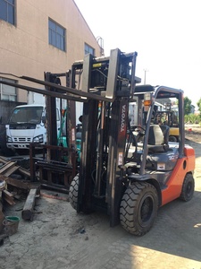 รถยกโตโยต้า 3 ตัน แบบมีชุดเปลี่ยนเกียร์ด้านข้าง  พร้อมเสาสามชั้น 4.5 เมตร เครื่องยนต์ดีเซล - Product Image 3