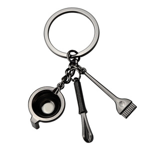 Juego de tres piezas de tazas para champú y tinte de cabello con diseño de dibujos animados, creativo y superventas transfronterizo, que incluye agitador, mini cuchara y llavero colgante pequeño - Product Image 5