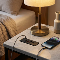 Prise de table encastrée en plastique BOENTE avec 3 ports USB A et 1 port USB C, 16A 110-240V IP44, câble de 1,5 m