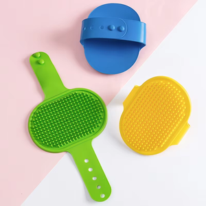 Ajustable perro gato aseo masaje picazón rascador cepillo de masaje de goma suave peine para perros gatos lavado mascota cepillo de baño - Product Image 2