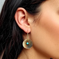 Boucles d'oreilles pendantes tendance en forme de croix en acier inoxydable avec coquillage naturel et turquoise, plaqué or électrolytique, cadeau pour femme, usage quotidien