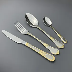 XR Xiangrun Top Fashion Exquisite Carving Handle Metal Polido Round Fork Faca E Colher Set Para Presente De Casamento