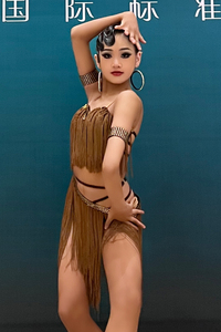 Costume de danse latine professionnel Vennystyle - Tenue de scène haut de gamme à franges pour filles et adultes - Product Image 4