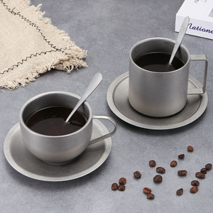 Juego de Tazas de Café de Acero Inoxidable con Aislamiento de Doble Pared con Platillo y Cuchara para Espresso, Latte, Capuchino, Té con Leche - Product Image 3