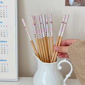 Palillos con diseño de flores de dibujos animados, cubiertos redondos de madera de bambú para el hogar, para parejas, tamaño 3 - Product Image 4