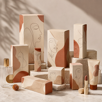 Boîte d'emballage en carton blanc personnalisée avec logo en relief à chaud, brosse dure, plusieurs tailles, plusieurs couleurs, pour cosmétiques, huile essentielle