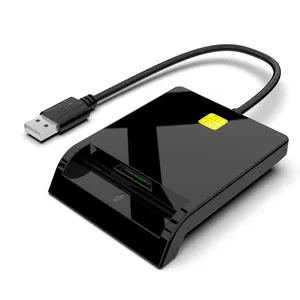 Lector de tarjetas inteligentes ISO 7816 con conexión USB A para tarjetas de crédito y SIM.