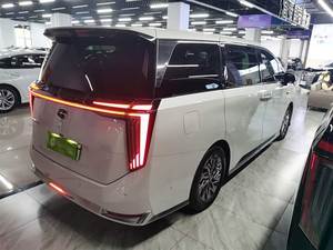 GAC Trumpchi M8 2025 Qiankun Ultra First Class Huawei Joint Creation - MPV di Lusso Usato - Product Image 6