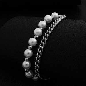 Pulsera de Cadena de Perlas de Doble Capa con Diseño Exclusivo, de Acero de Titanio, Estilo Lujoso y Ligero para Mujer, Venta al por Mayor de Joyería - Product Image 3