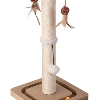 Tour d'escalade verticale pour chat en sisal couleur bois avec jouets à plumes et circuit de balles pour chats d'intérieur
