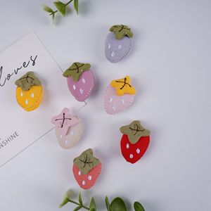Accesorio de Clip para el Cabello y Funda para Teléfono con Diseño de Fruta de Piña y Fresa Art <span class=keywords><strong>Deco</strong></span>, Hecho a Mano con Poliéster, para Pascua - Product Image 5