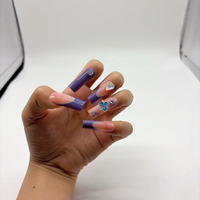 Vente directe d'usine de kits de nail art DIY 144 pièces avec différents styles et faux ongles ABS de haute qualité.