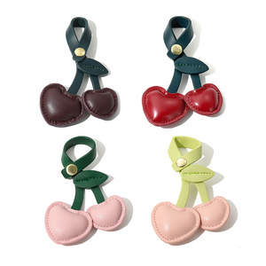 Goreal moda bolso encanto mujer cinturón hebilla lindo cereza PU cuero llavero encanto para bolso Casual y accesorios de ropa - Product Image 2