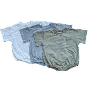 Combinaison courte unisexe en coton à manches courtes avec poches et empiècements pour l'été - Product Image 4