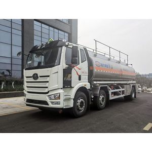 6X2 Large Logistics <b>Hub</b> Fuel Distribution Custom Emission and Steering Made in China ISO CCC Certified Fuel Tank Truck - Product Image 1
