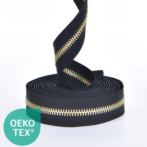 Venta al por mayor No.8 Latón Cadena larga Cremallera de metal o Cremalleras Rollo Cremallera continua para chaqueta y bolso - Product Image 2
