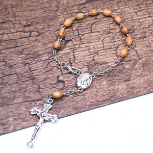 <span class=keywords><strong>Pulseras</strong></span> de Rosario Católicas Hechas a Mano, Mini Crucifijo, Cuentas de Oración, Cuentas de Madera Unisex <span class=keywords><strong>para</strong></span> <span class=keywords><strong>Bautizo</strong></span> Religioso - Product Image 3