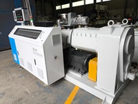 Extrudeuse de tuyaux coniques HDPE/PVC/PP à double vis et contre-rotation Beilijia, rapport L/D 34:1, vitesse de vis 120 tr/min, puissance 133 kW, PLC