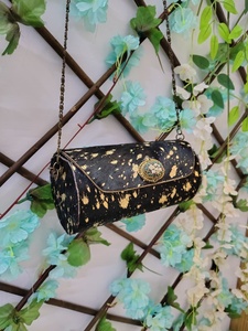 Sac bandoulière pour femme avec chaîne, style vintage, fermeture à rabat, motif mèches dorées, pour soirée, mariage, sac à main de soirée - Product Image 3