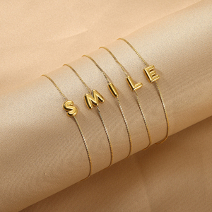 Bracelet en acier inoxydable plaqué or 18 carats avec initiale, bracelet à lettres bulles pour femme, vente en gros - Product Image 4