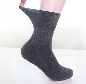 Custom Soft Crew Length Thin Cotton <strong>Mens</strong> <strong>Diabetic</strong> <strong>Socks</strong> in Bulk - Product Image 1