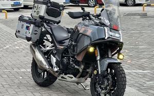 Lifan KPT400 3-Case Edition - 400cc bicylindre ADV vélo ABS + TCS usine bagages - Product Image 2