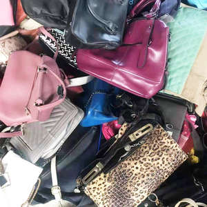 กระเป๋าหนังมือสองขายส่ง กระเป๋าแบรนด์เนมมือสอง หนังแท้ ขายเป็นมัด - Product Image 2