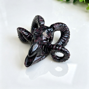 Calaveras <span class=keywords><strong>de</strong></span> Oveja Grabadas en Cristal, Tallado <span class=keywords><strong>de</strong></span> Calaveras <span class=keywords><strong>de</strong></span> Carnero en Yooperlite, Piedra Curativa - Product Image 3