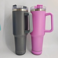 Nouveau 2026 – Gobelets isothermes de 40 oz avec haut-parleur musical sans fil personnalisé, poignée pour activités sportives en extérieur et câble de chargement USB – Vente en gros Emerit