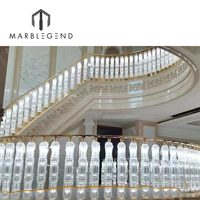 Balustrade d'escalier en cristal clair translucide de luxe personnalisée pour le hall de la maison de la villa