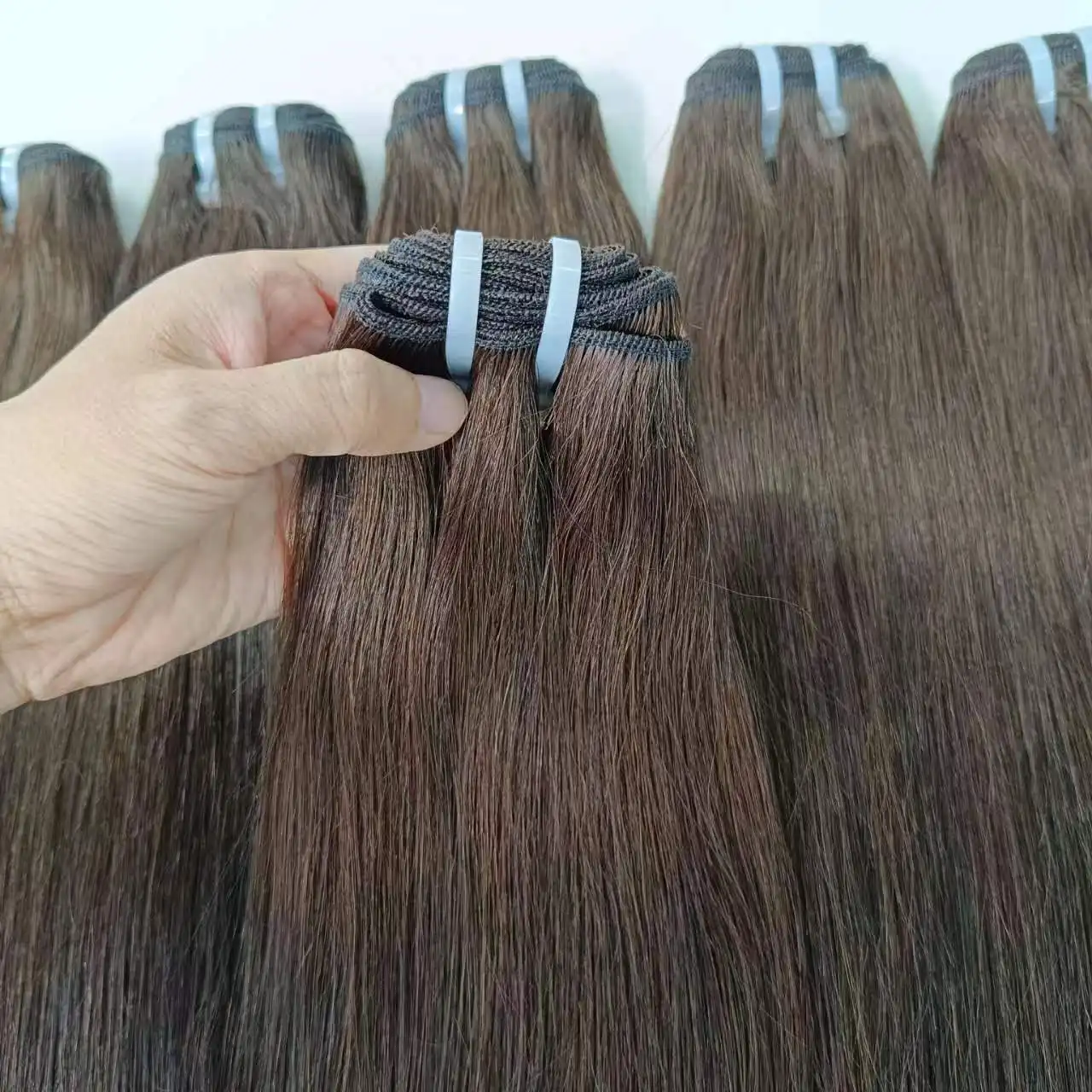 Natürlicher Mensch Double Drawn Russian Remy Hair Weave dunkle Wurzel Hair Weaving Bundle Schuss