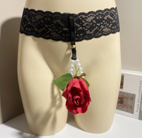 Vente en gros de string pour hommes orné de perles avec détails de chaîne, lingerie en maille transparente