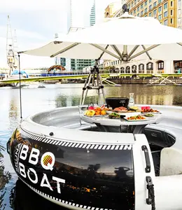 Eco-ispirato privato Eco BBQ Boat noleggio captain own self-drive mandurah mini cruise BBQ boat con design a forma di ciambella uber-cool - Product Image 1