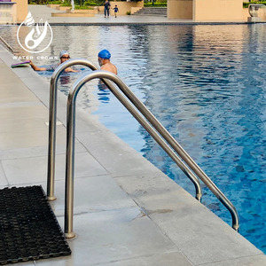 Échelle de sécurité en acier inoxydable <span class=keywords><strong>pour</strong></span> <span class=keywords><strong>piscine</strong></span> <span class=keywords><strong>intérieure</strong></span> à bon prix Échelle métallique antidérapante à 2 3 4 5 marches <span class=keywords><strong>pour</strong></span> piscines <span class=keywords><strong>hors</strong></span> <span class=keywords><strong>sol</strong></span> - Product Image 1