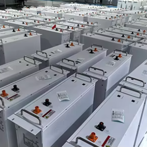 Sistema de Almacenamiento de Energía Todo en Uno de 50kWh 60kWh, Batería de Litio Ferrofosfato (LFP), Híbrido Comercial e Industrial de Pie - Product Image 1