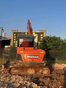 รถขุดตีนตะขาบ Doosan DH60 มือสอง ปี 2022 คุณภาพเยี่ยมจากเกาหลี ขายดีที่สุด บุ้งกี๋ขนาด 1.15 เมตร กำลัง 110 กิโลวัตต์ แรงบิดสูง - Product Image 2
