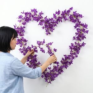 Precio al por mayor: Guirnalda de buganvillas naturales hechas a mano de seda de 175 cm, blanca y morada, para decoración de pared floral en bodas. - Product Image 4