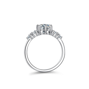 <span class=keywords><strong>Anillo</strong></span> <span class=keywords><strong>de</strong></span> Compromiso <span class=keywords><strong>de</strong></span> Plata <span class=keywords><strong>de</strong></span> Ley S925 <span class=keywords><strong>de</strong></span> Alta Calidad con Diamantes <span class=keywords><strong>de</strong></span> Moissanita Brillantes para Mujer - Product Image 1