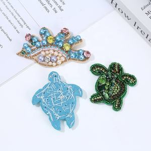 ビーズ縫い付けオーシャンシリーズ中国メーカーカスタムパールラインストーンロゴ刺繍アップリケパッチ（衣類バッグ用） - Product Image 4