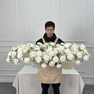 DKB Wholesale Chemin de table floral fait main pour mariage, chemin de table floral blanc, chemin de table floral artificiel - Product Image 1