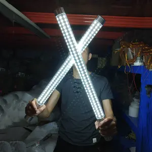 60cm長さ卸売LEDストロボボトルバトンスパークラーLEDライトフラッシュスティックシャンパンボトルサービスバークラブ装飾用 - Product Image 1