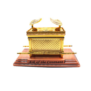 Arca de la Alianza de Tamaño Mediano Decoración Religiosa Judía para el Hogar y Jánuca - Product Image 1