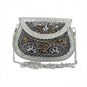 Bolso de mano metálico para la noche, con cadena, para regalo de joyería de lujo, para bodas y aniversarios, grabado en plata. - Product Image 2