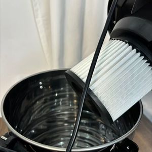 Aspirateur industriel eau et poussière 35L, 5800W, aspiration puissante, robuste, léger (4,8 kg), portable, pour atelier, maison, voiture - Product Image 3