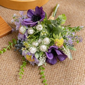 Bouquet de fleurs artificielles CallaFloral, violet et blanc, en mousse plastique, à suspendre au mur, décoration intérieure, accessoire de mariage CF02103 - Product Image 3