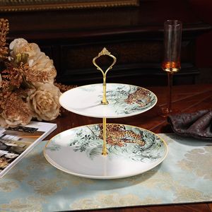 จานขนมหวานสไตล์ยุโรปสุดหรู จานผลไม้สไตล์อังกฤษระดับไฮเอนด์ ชั้นวางเค้กดีไซน์สร้างสรรค์ สำหรับห้องนั่งเล่น ใส่ขนมหวานและผลไม้อบแห้ง - Product Image 6